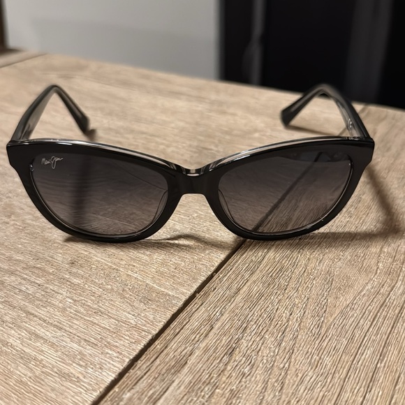 Maui Jim Canna Black Sunglasses - Picture 6 of 13